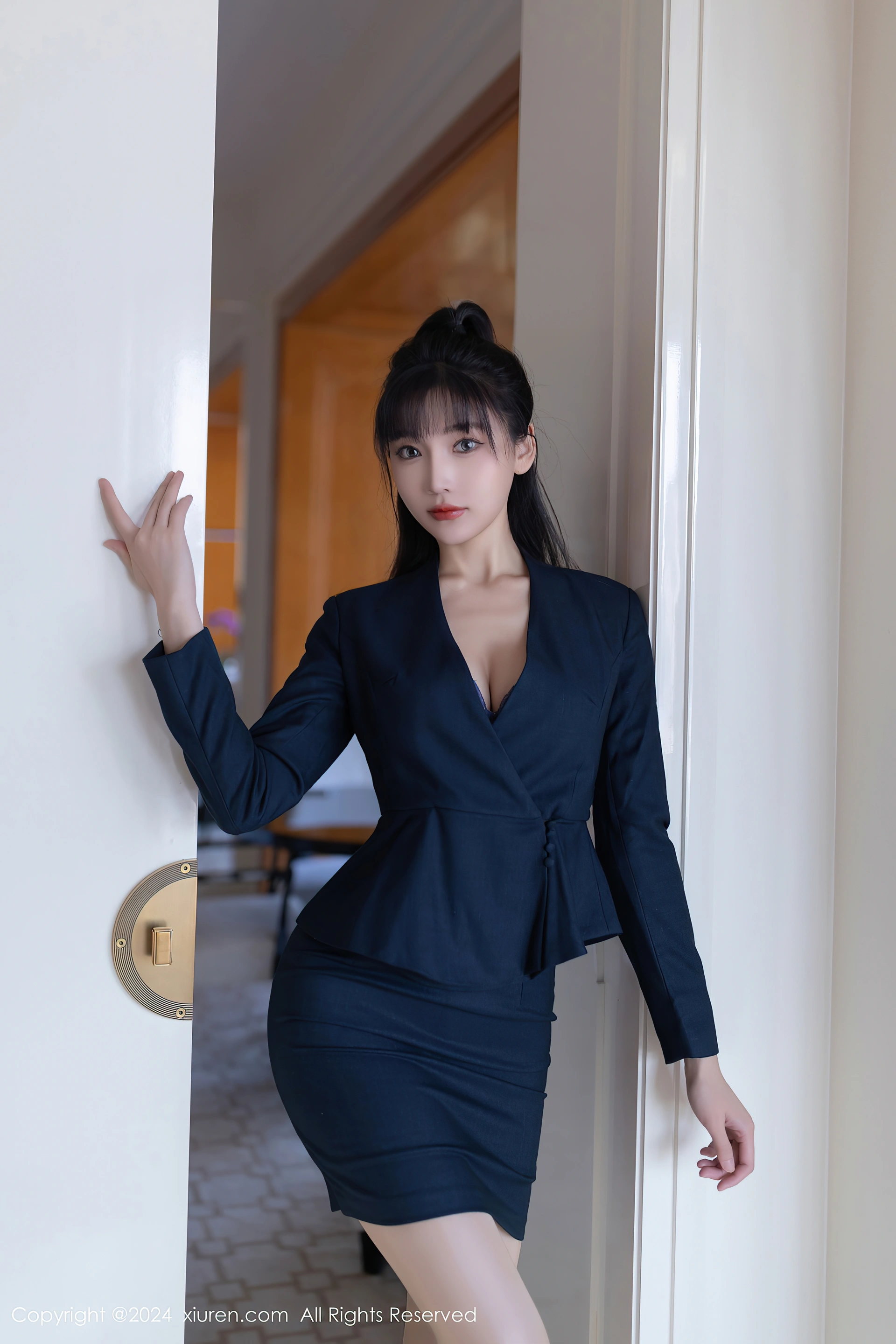 [Xiuren秀人网]2024.10.10 NO.9263 陆萱萱 2